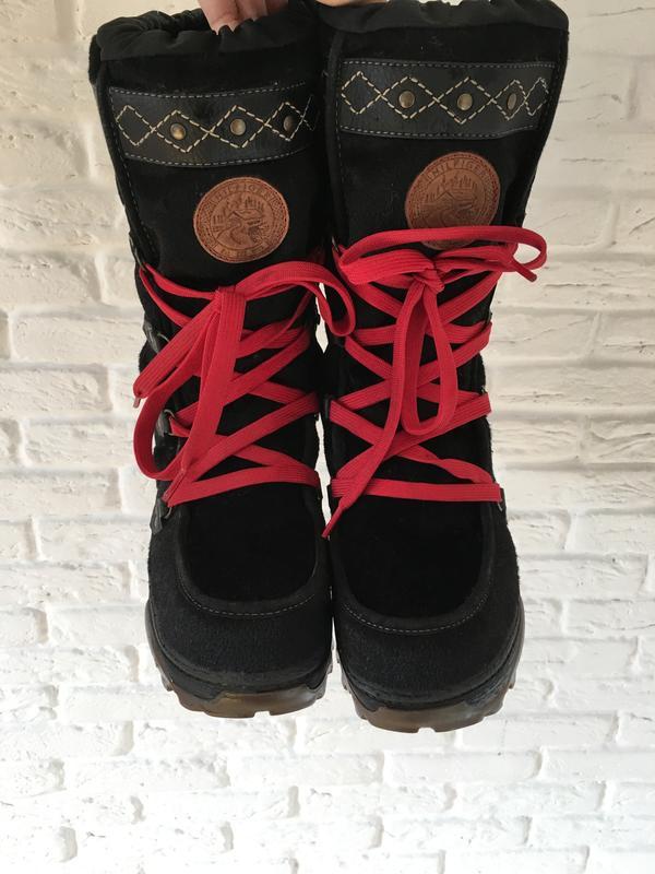 tommy hilfiger moon boots