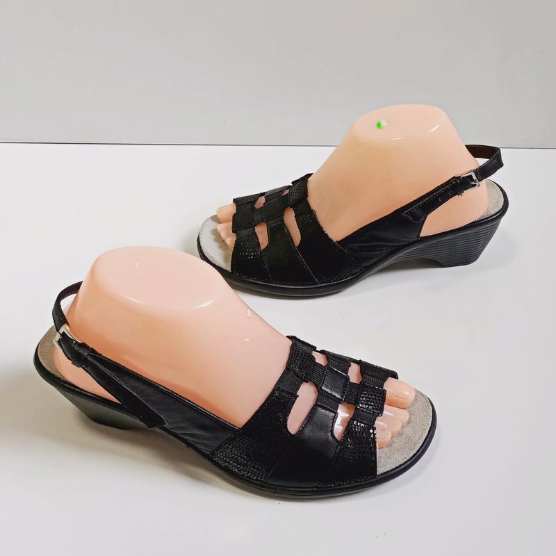 Босоножки hotter