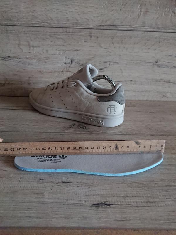 stan smith reigning champ