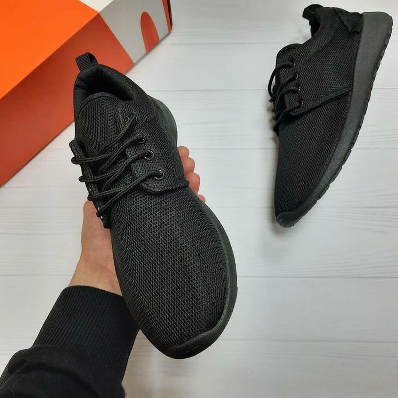 nike roshe black