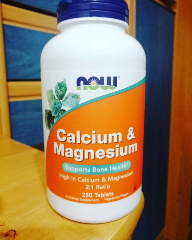 Магний и д3 вместе. Now Calcium Magnesium 250 таб. Now Calcium Magnesium 100 таб. Магний кальций д3 айхерб.