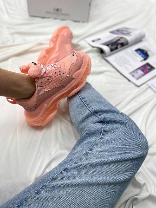 balenciaga triple s peach