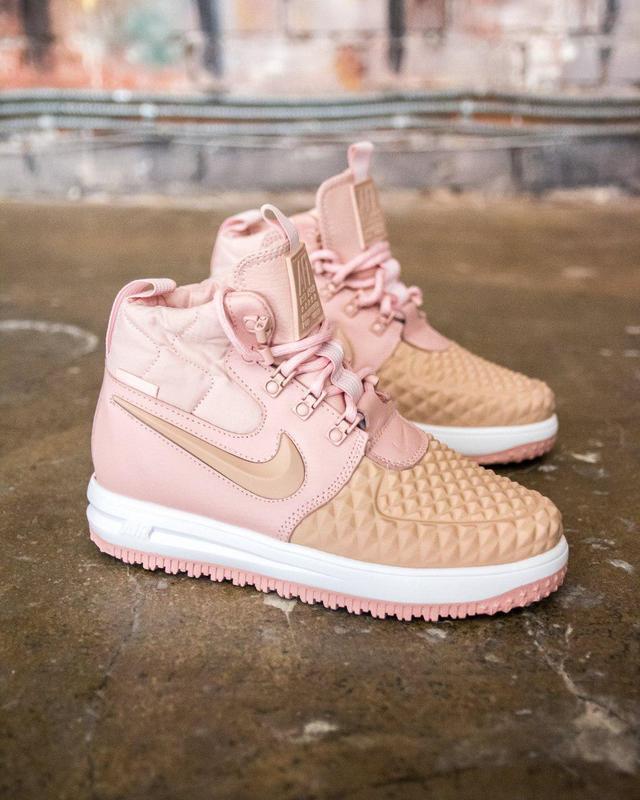 nike duckboot pink