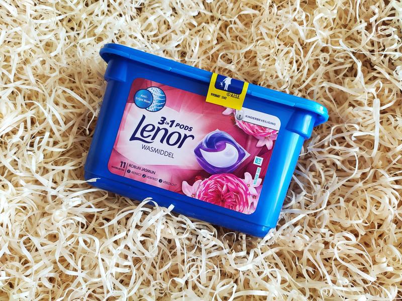 Гранулы ленор для стирки как пользоваться. Капсулы для стирки Lenor. Lenor капсулы. Капсулы Жасмин для стирки. Lenor capsula Ruby 11шт.