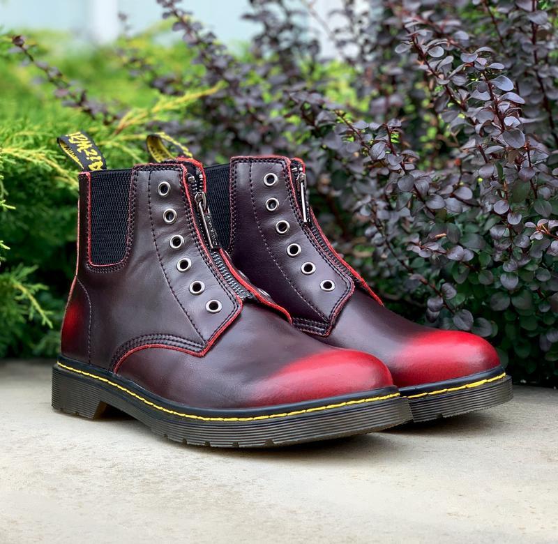 dr martens 101 gusset