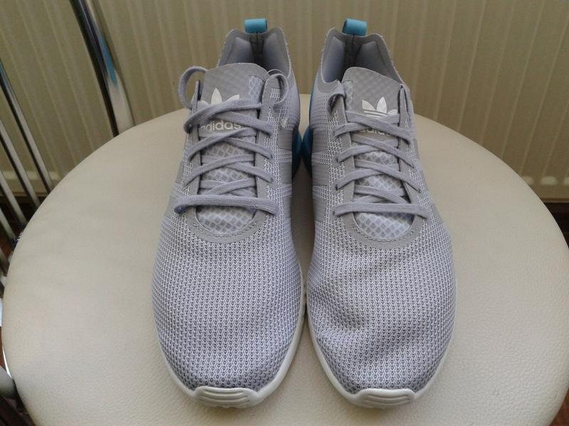 adidas la trainer black white