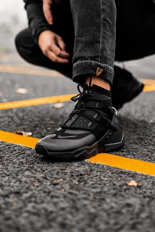 air huarache gripp triple black