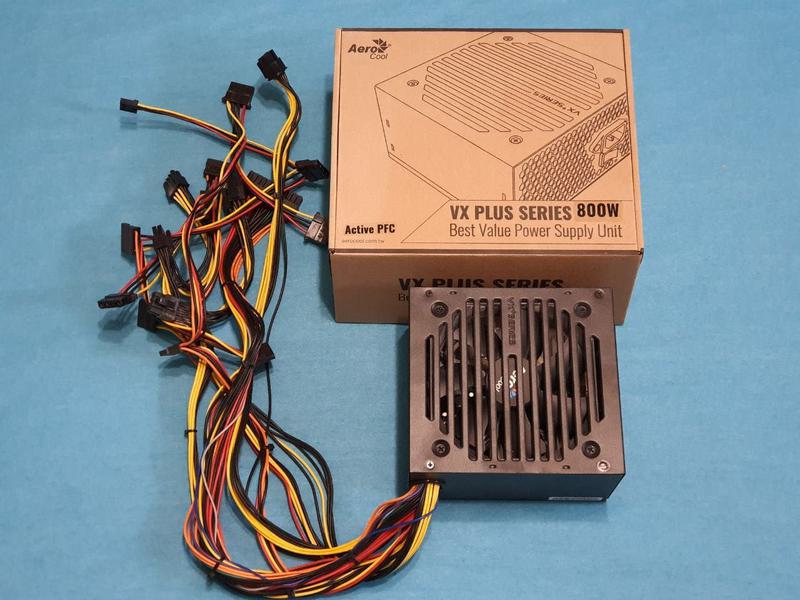 Vx plus 800w. AEROCOOL VX Plus 800w. Блок питания VX 800.
