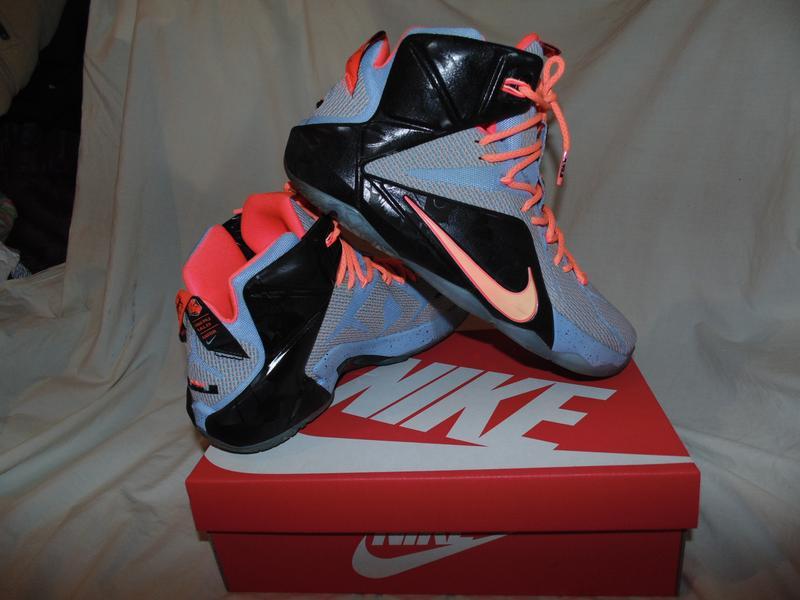 Krossovki Nike Lebron 12 Easter Easter Original Po Suti Novy 2500 Kupit Na Izi 1435667