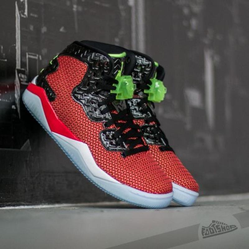 Nike air jordan store spike