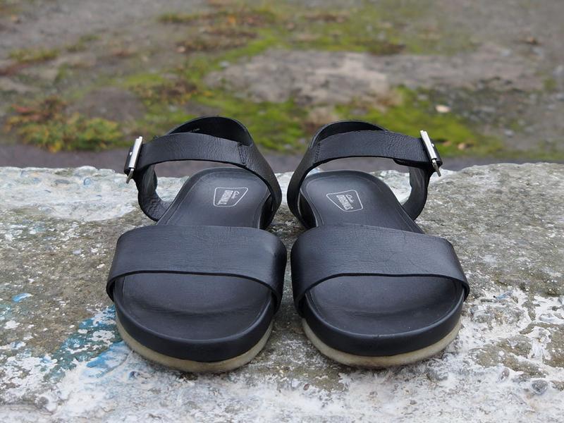 womens clarks originals black dusty soul sandals