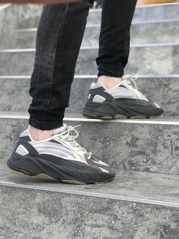 cement yeezy 700