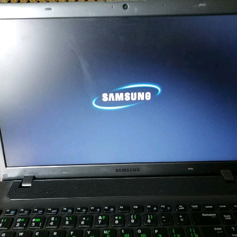 Видео разборка ноутбука samsung np355v5c