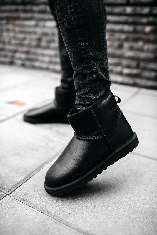 ugg mini leather black