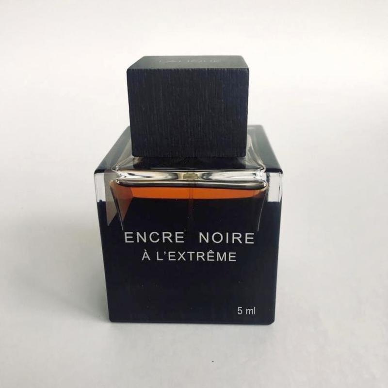 Lalique encre noire extreme