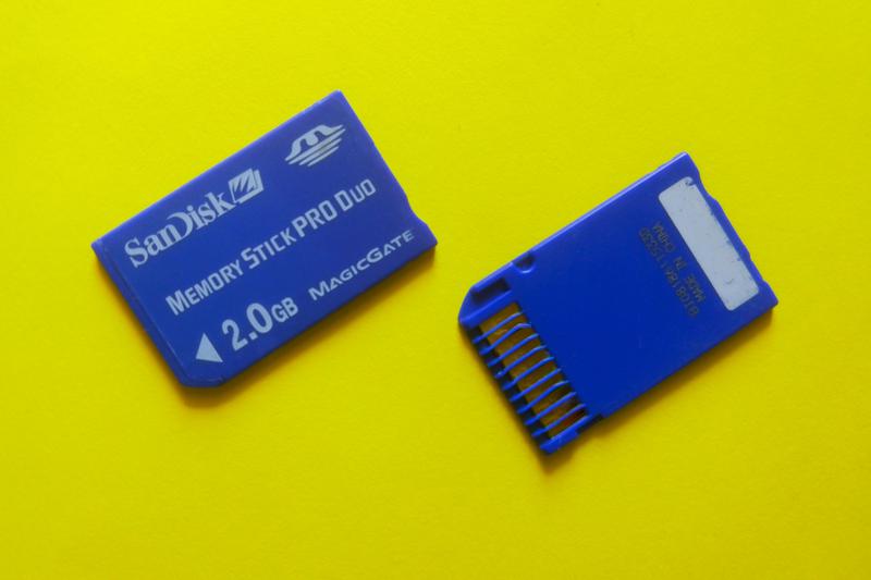 Карта памяти Memory Stick Pro Duo 2 Gb SanDisk для Sony Ericsson ...
