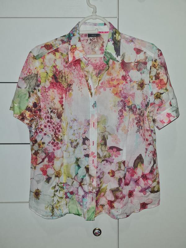 Тонкая акварельная блуза рубашка летняя с коротним рукавом