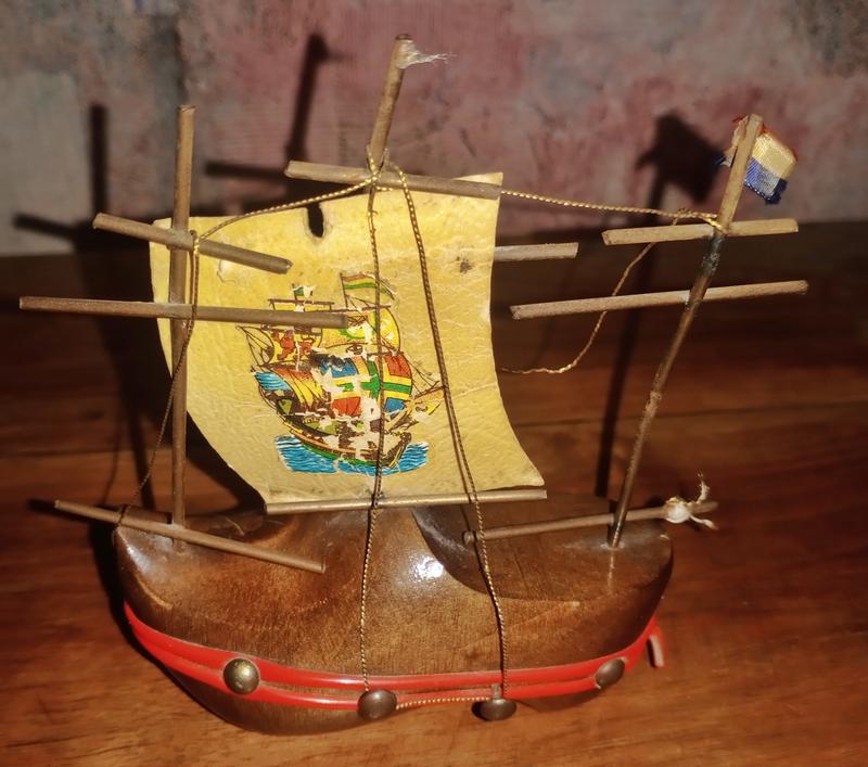 Статуэтка башмачок-кораблик, в коллекцию