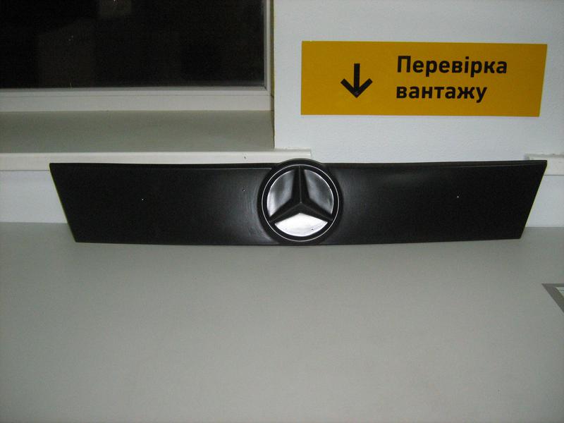 Решетка радиатора мерседес 211