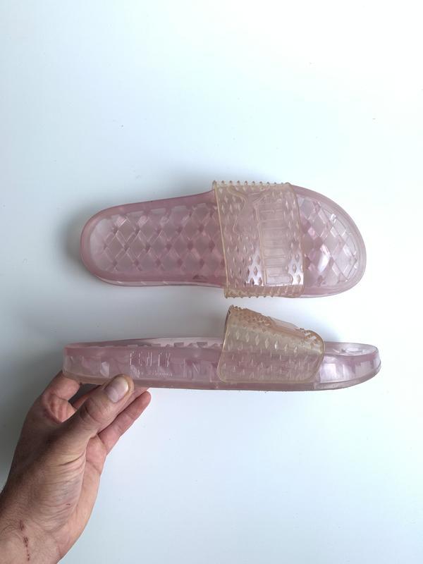 Puma fenty slides size 5 hotsell