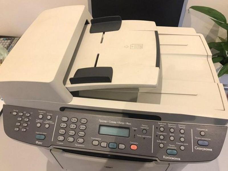 Hp laserjet m2727nf не захватывает бумагу