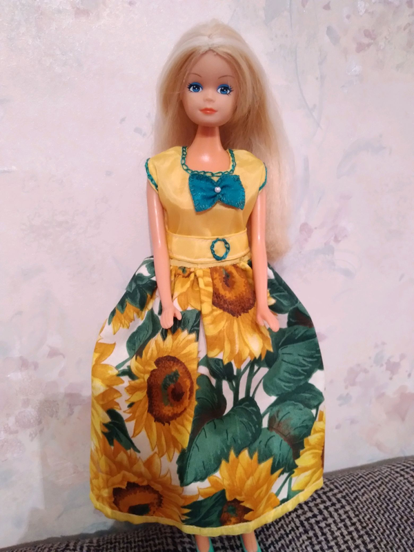 Одежда для куклы Барби - длинное платье.