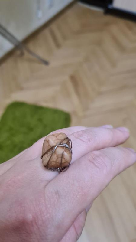Кольцо оригинальное с камнем
