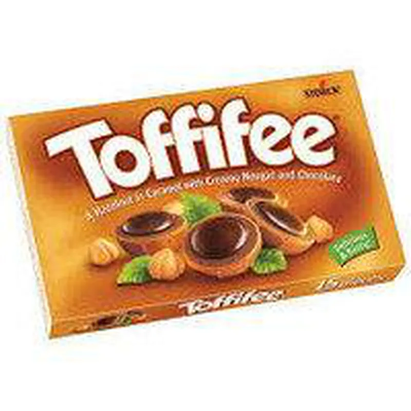 Шоколадные конфеты в коробке Тоффифи Toffifee Storck, Германия