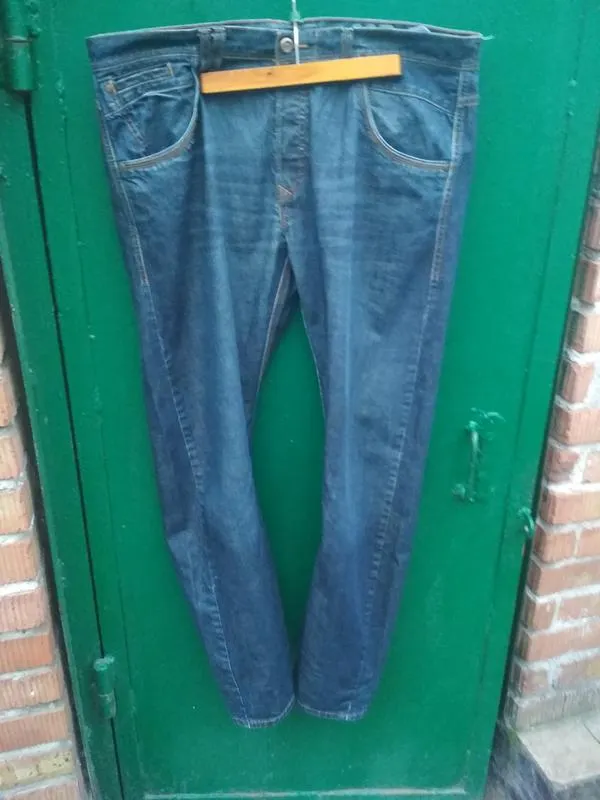 Продам мужские джинсы