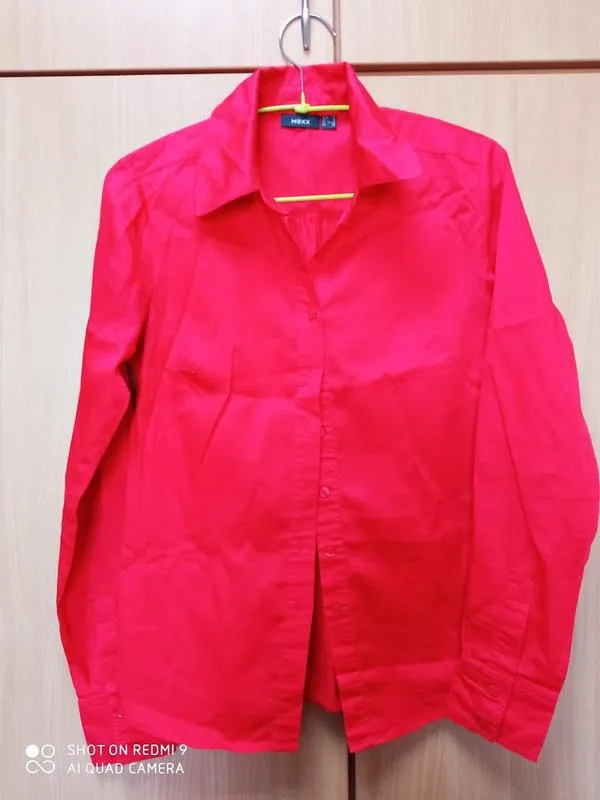 Стильная красная блуза по фигуре mexx