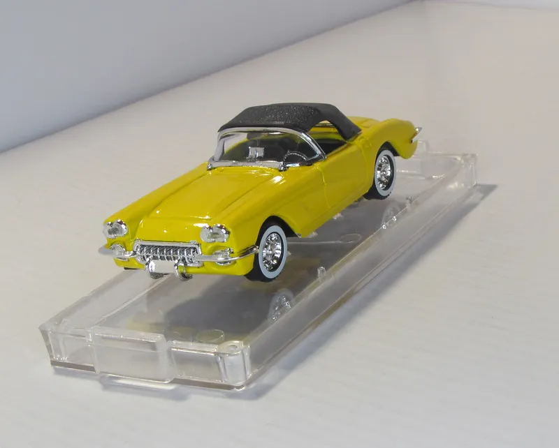 Chevrolet Corvette 1960 Cabriolet, Vitesse. 1:43 коробка и бокс.