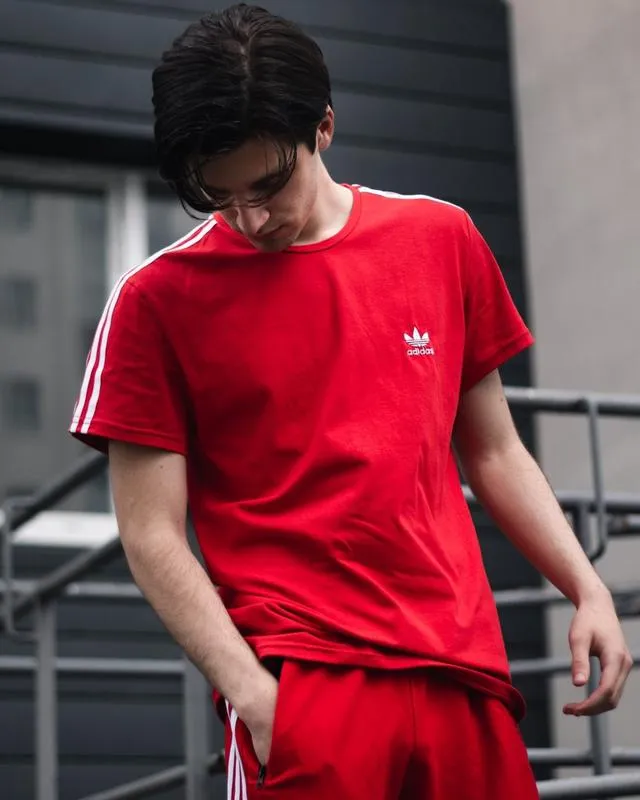 Комплект красный шорты + футболка