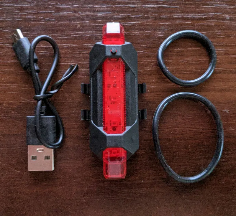 Новый велосипедный задний красный фонарь (перезаряжаемый от USB)