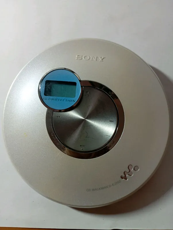Cd плеер Sony Walkman D-EJ250