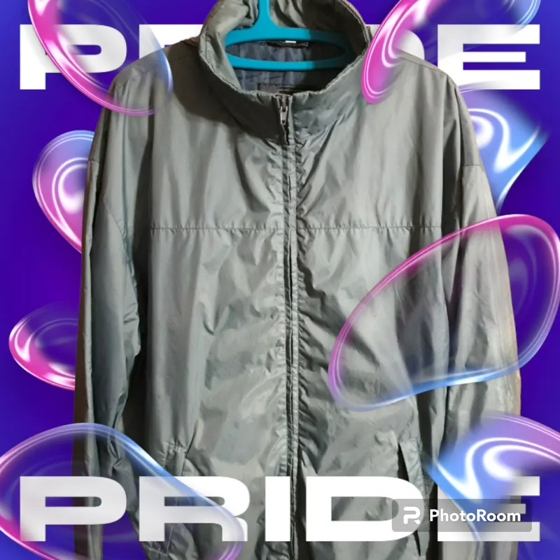 Практичная куртка  - ветровка authentic wear