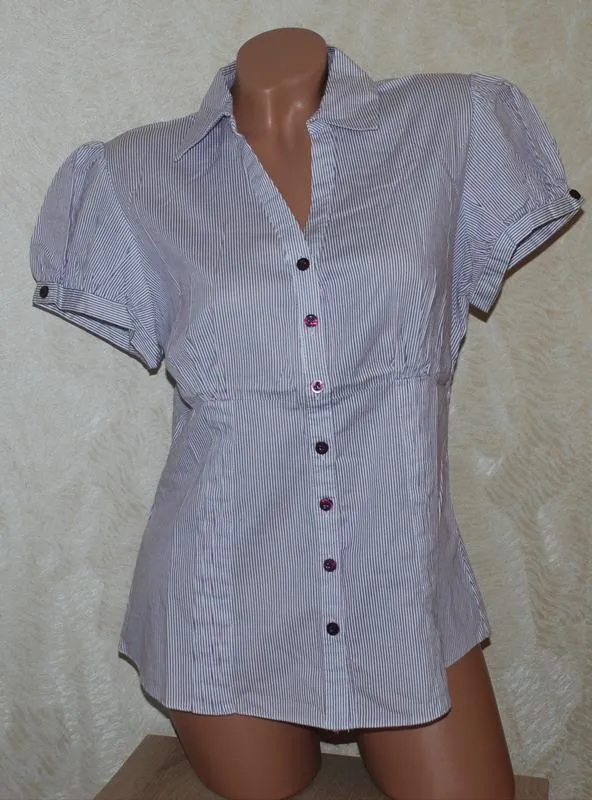 Блуза принтована бренду dorothy perkins
/98%бавовна/