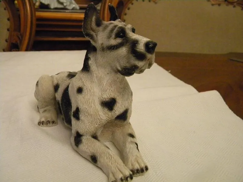 Статуэтка собака немецкий дог полимер чехословакия