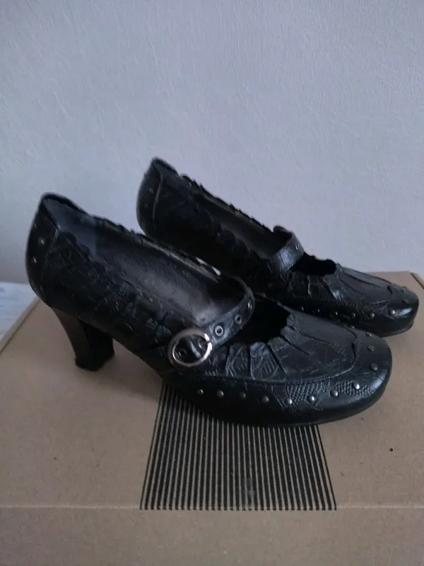 Туфли чёрные