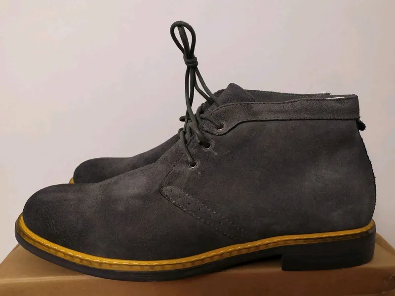 Bershka нові ботинки натуральна замша
Desert boots