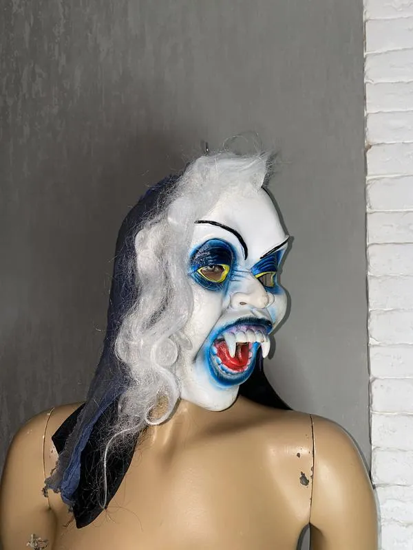 Карнавальная маска вампира ведьмы на хелоуин halloween