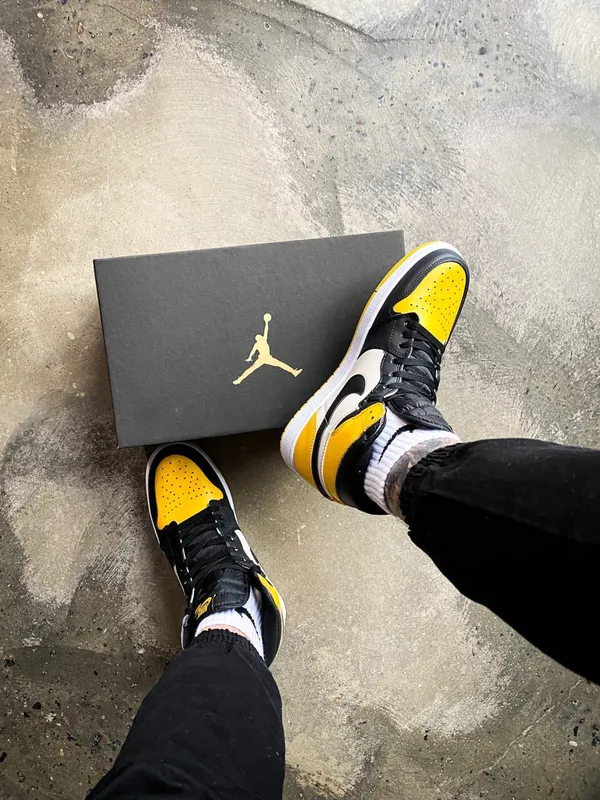 Jordan 1s best sale yellow and black