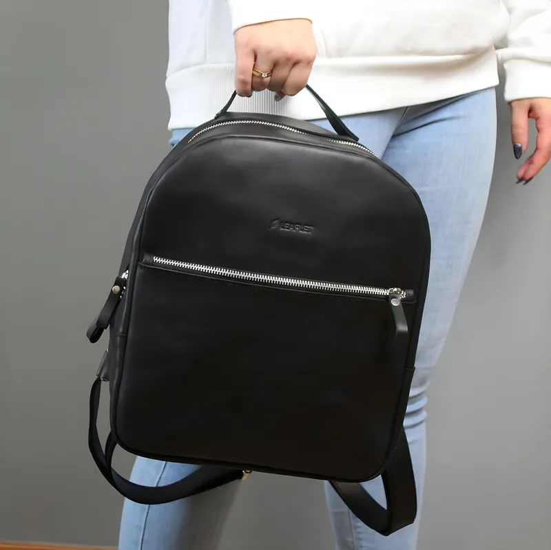 Рюкзак кожаный, женский. Большой размер, черный.
