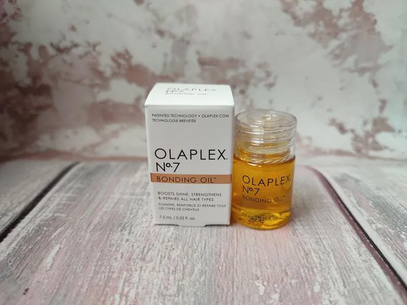 Восстанавливающая маселка для укладки волос olaplex 7