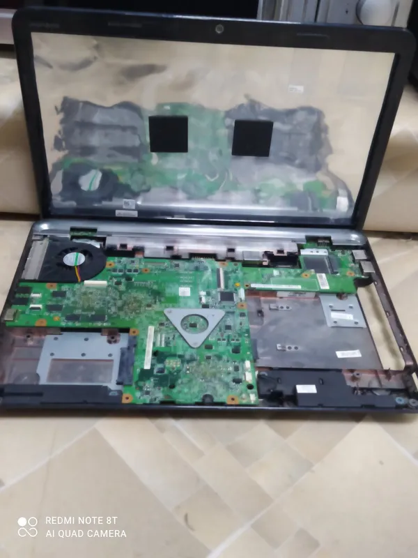 Продам ноутбук Dell inspirion M5010 на запчасти