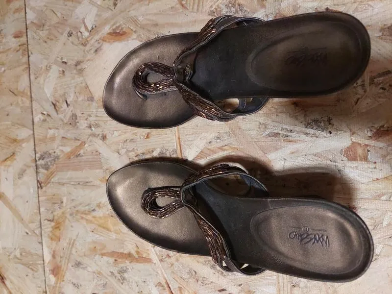 Босоножки женские