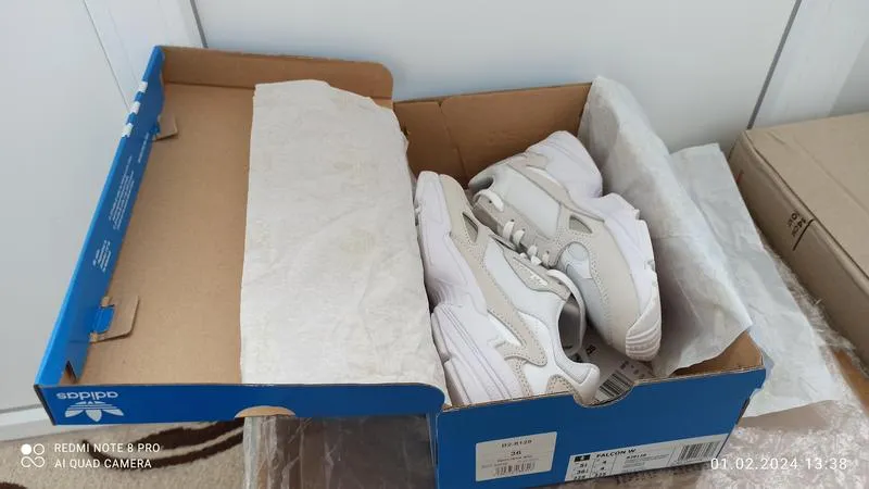 Кроссовки adidas falcon w b28128 оригинал 36р