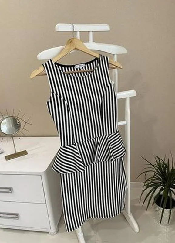 Фирменное платье в полоску