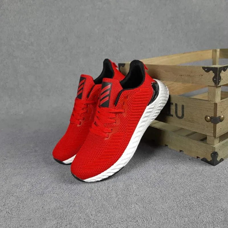 Мужские кроссовки adidas????