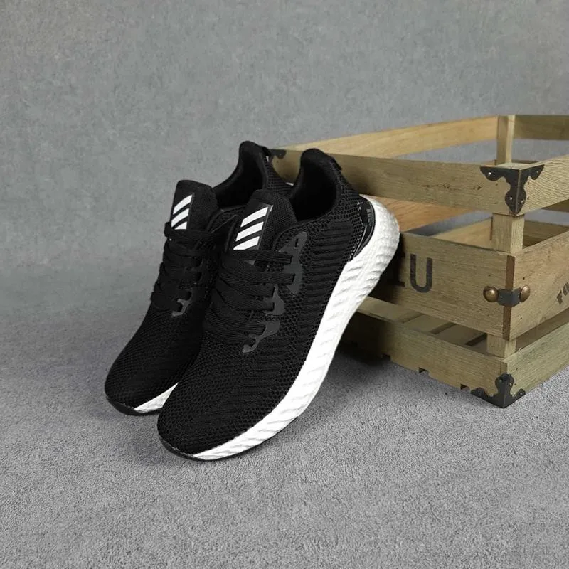 Мужские кроссовки adidas????