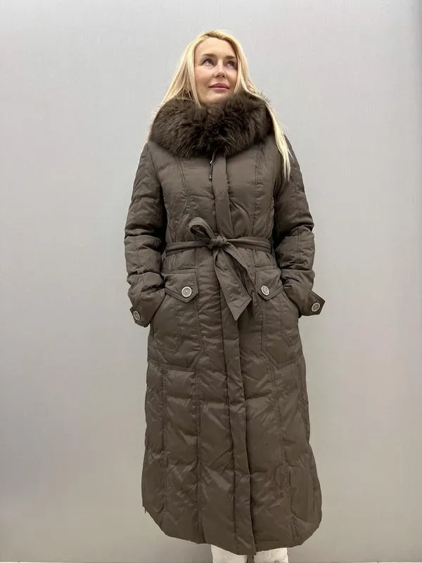 Женское пальто decently